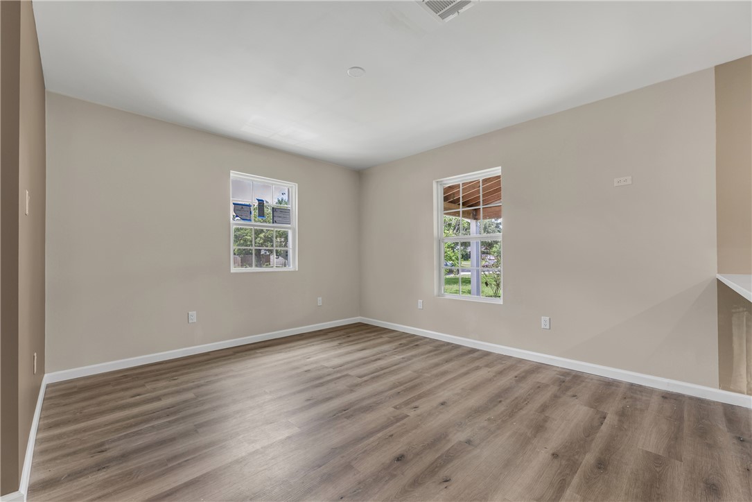 2105 Cabot Circle Property Photo 8