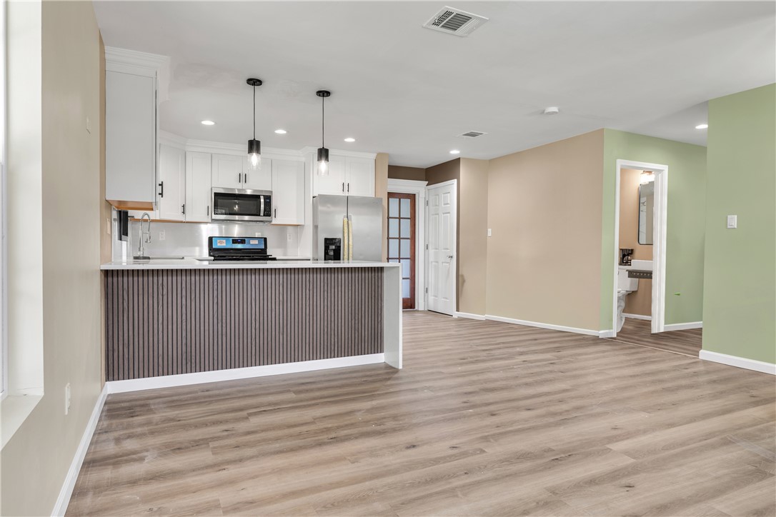 2105 Cabot Circle Property Photo 10
