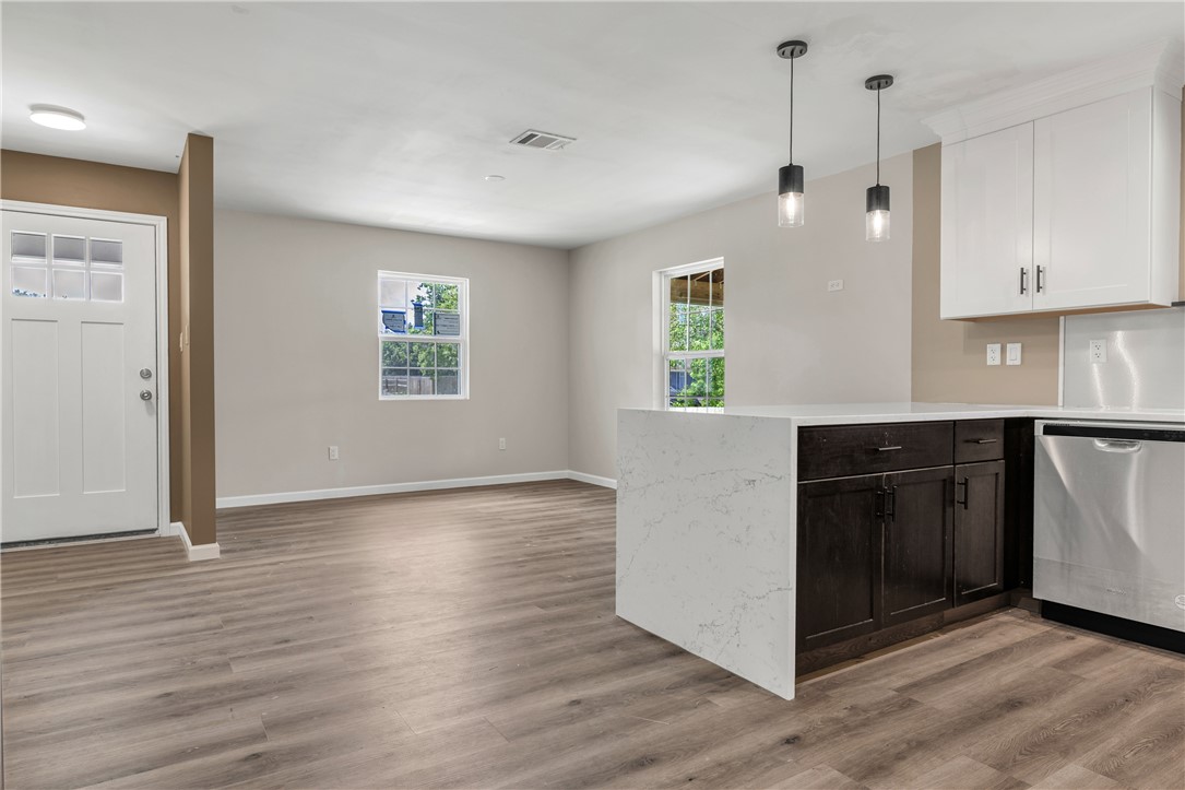 2105 Cabot Circle Property Photo 11