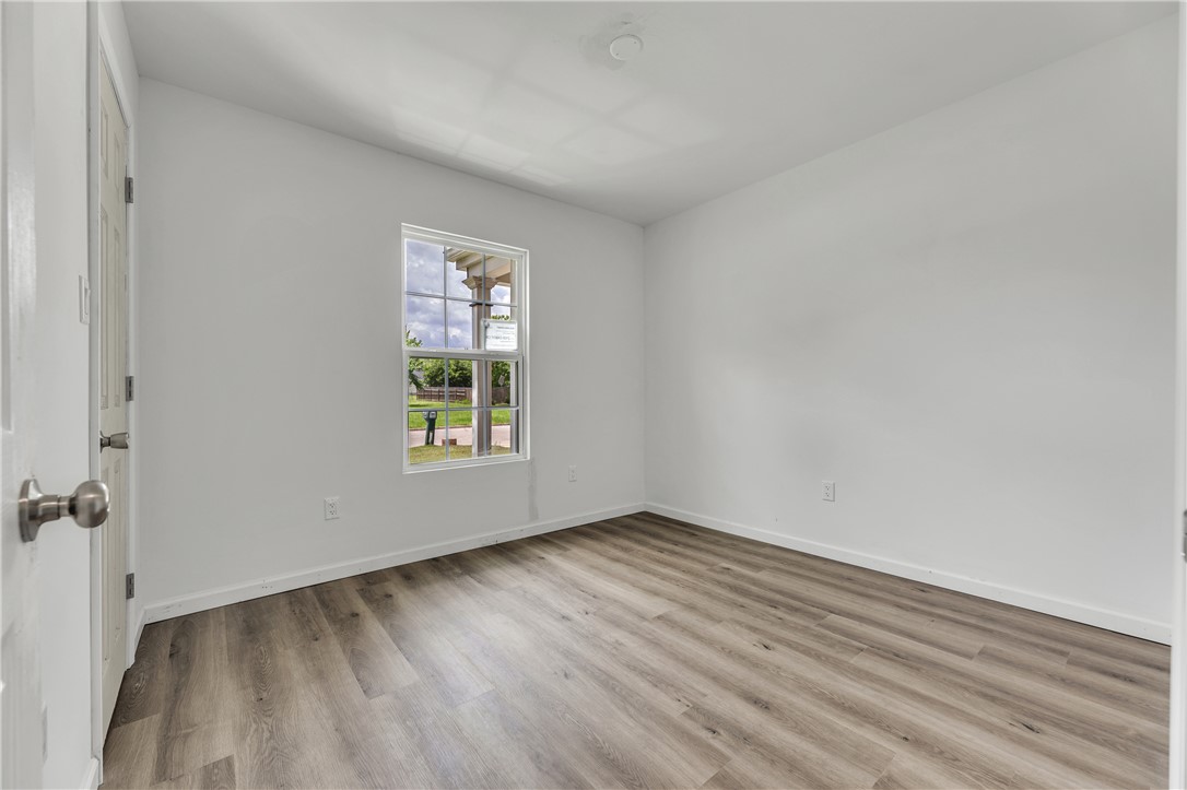 2105 Cabot Circle Property Photo 16