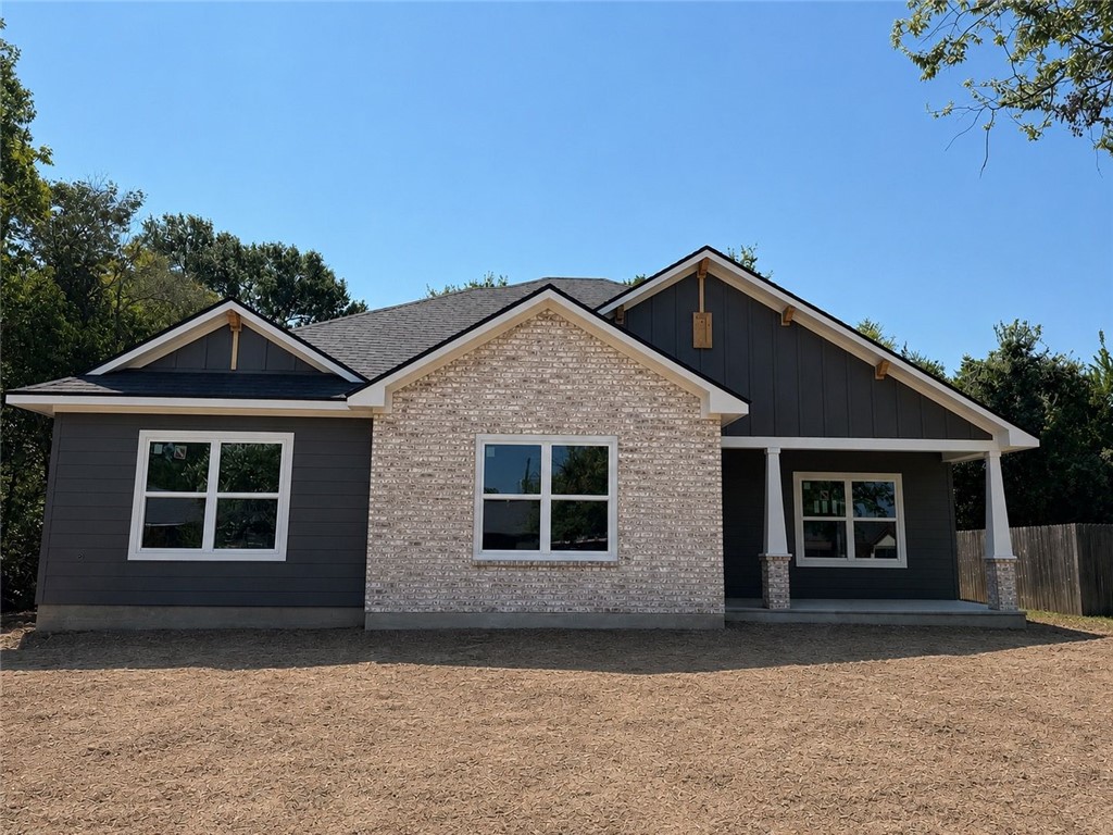 2121 Manning Way Property Photo 1