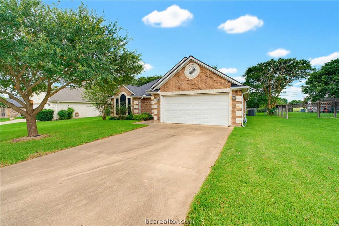 702 Woodson Drive Property Photo 1