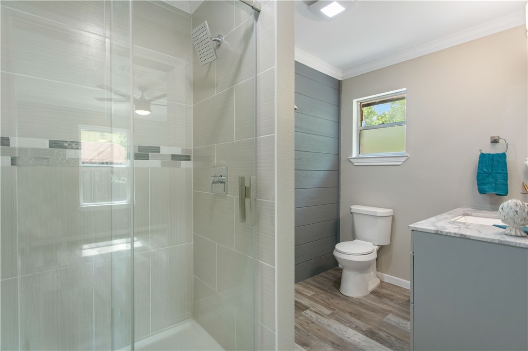 904 Westview Property Photo 22