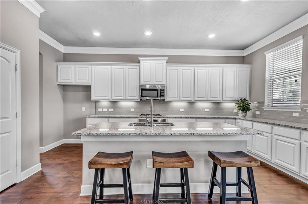 3461 Lockett Hall Circle Property Photo 4