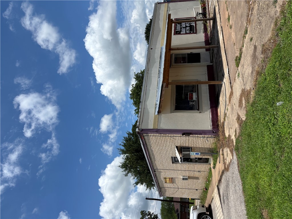807 Post Oak Street Property Photo 11