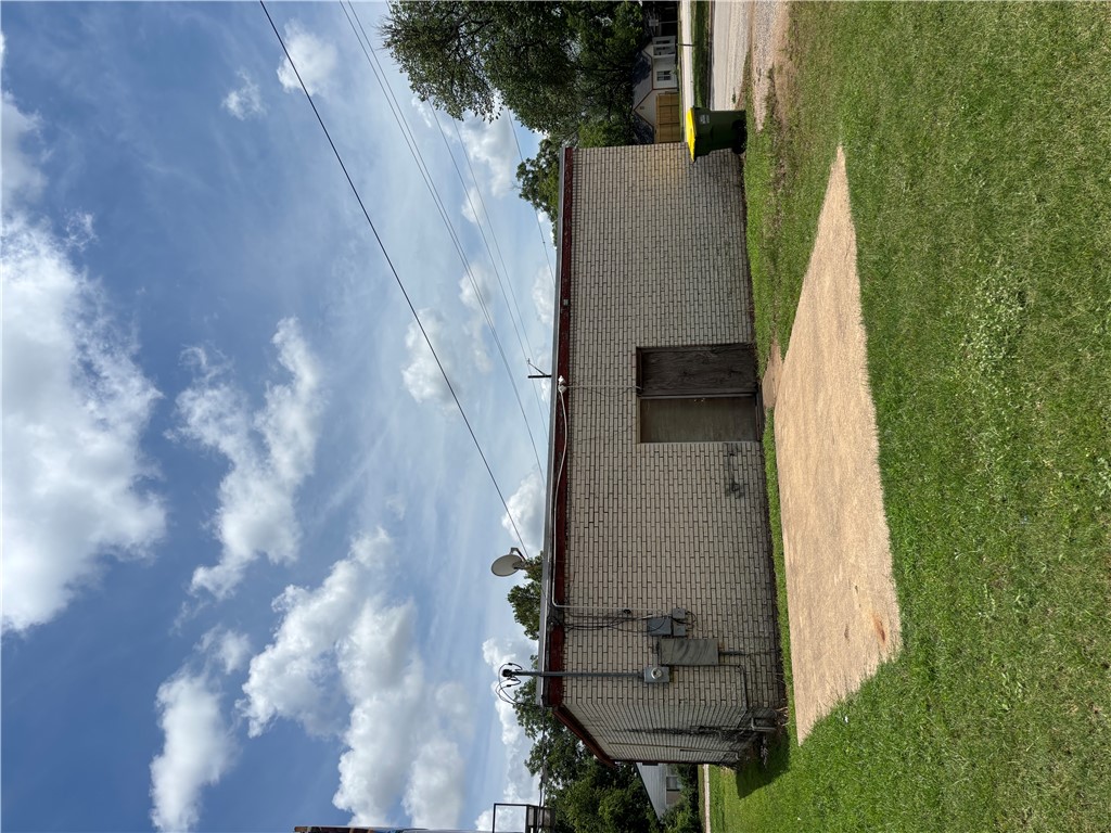 807 Post Oak Street Property Photo 12