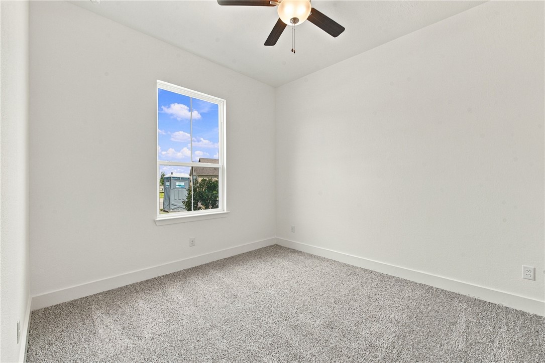 5006 Acadia Loop Property Photo 3