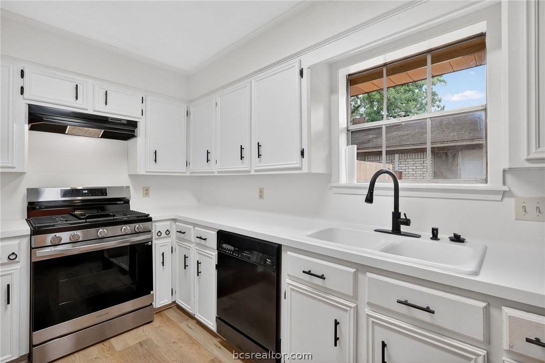 4502 Old Hearne Road Property Photo 10