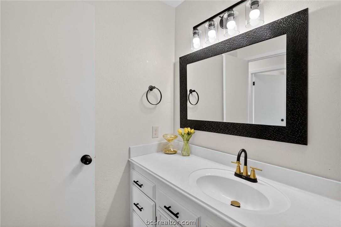 4502 Old Hearne Road Property Photo 25