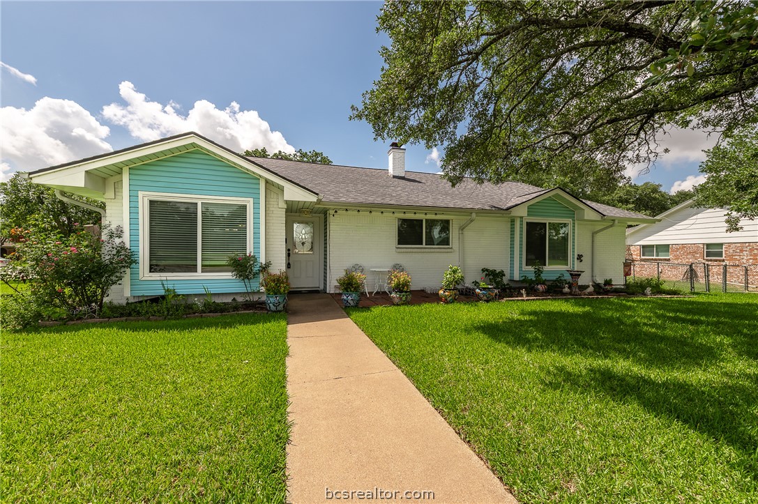 3801 Oak Hill Drive Property Photo 1