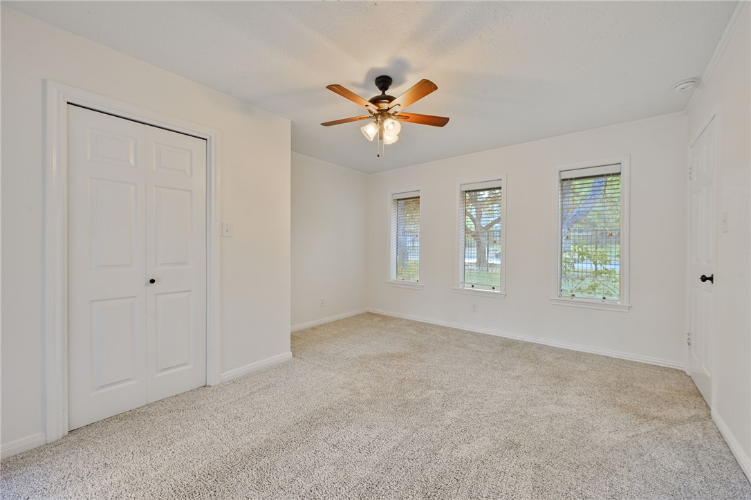 2504 Broadmoor Drive Property Photo 7