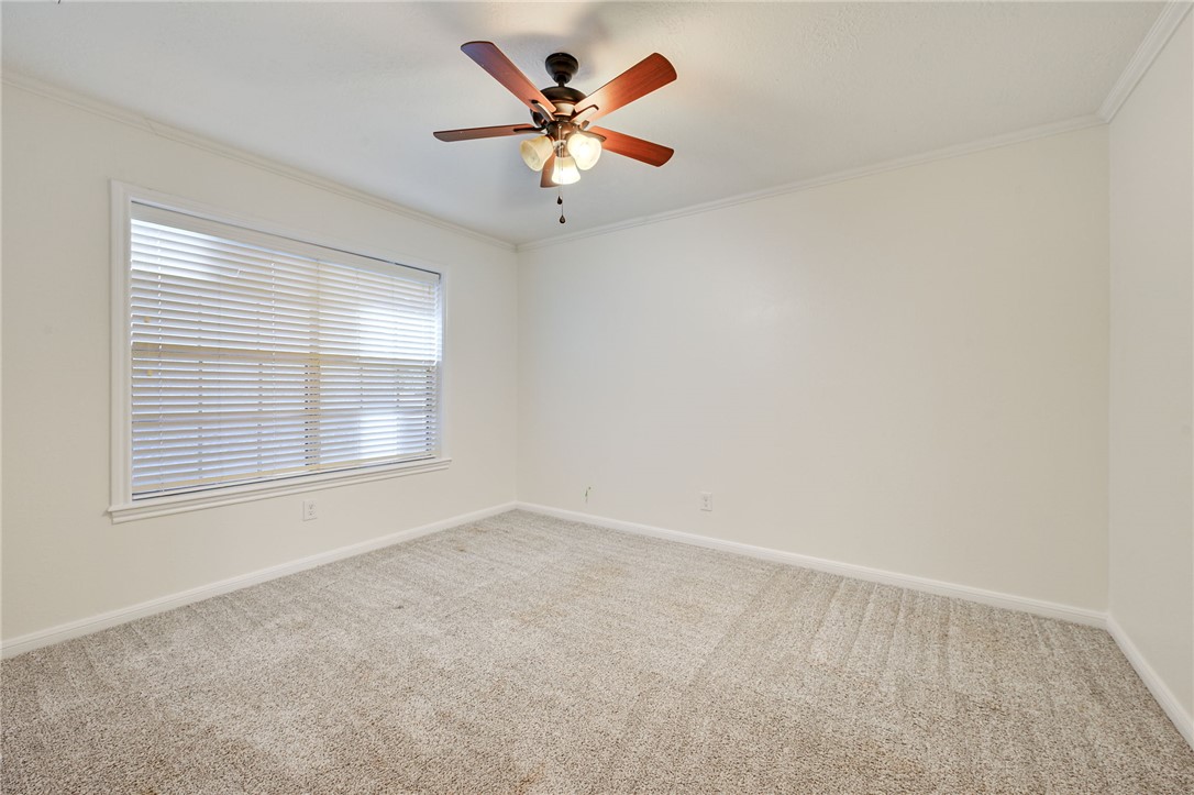 2504 Broadmoor Drive Property Photo 11
