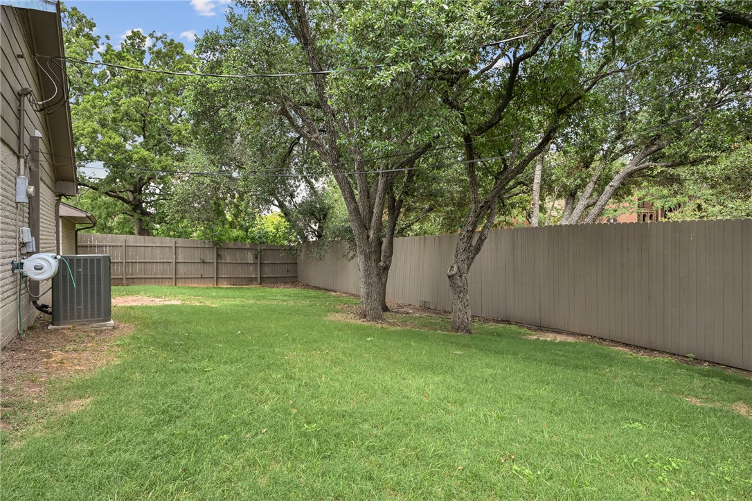 2504 Broadmoor Drive Property Photo 20