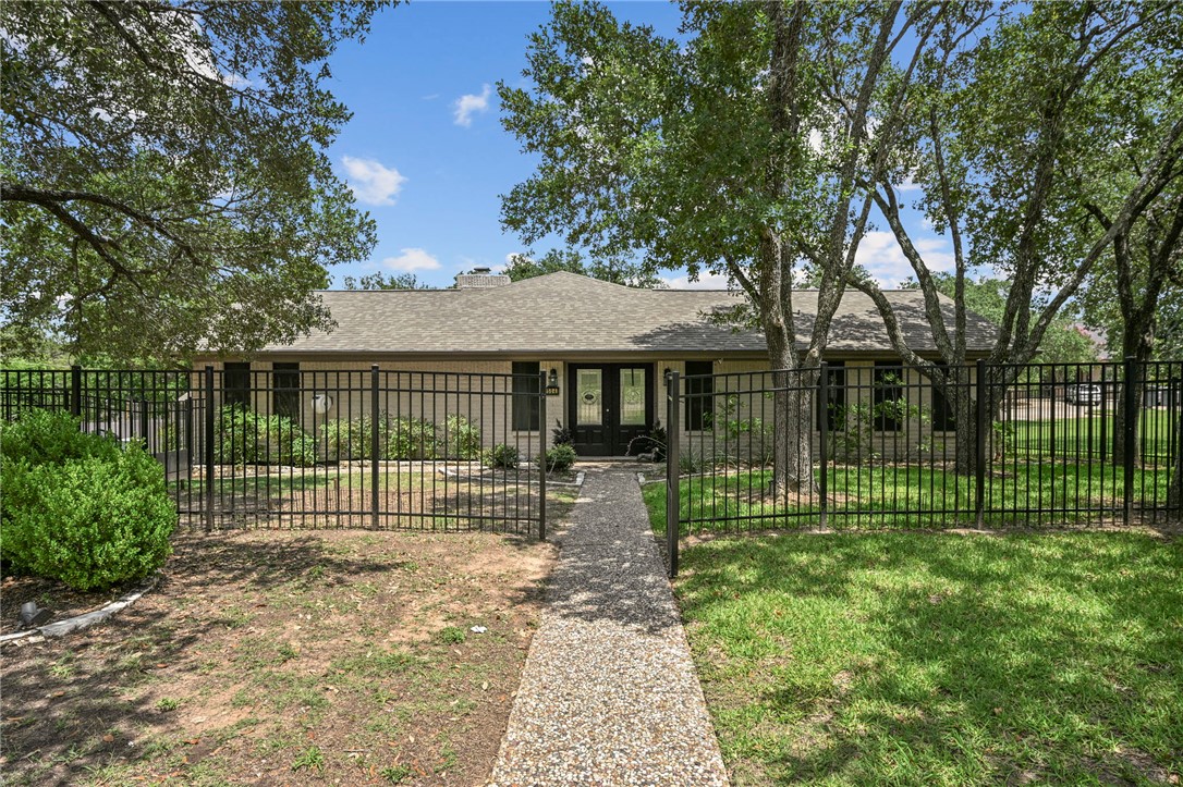 2504 Broadmoor Drive Property Photo 21