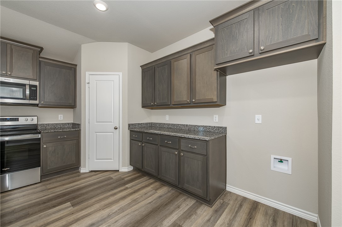 2166 Chief Street Property Photo 8