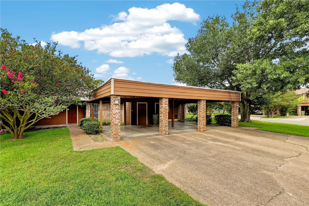 2822 Oakside Drive Property Photo 2