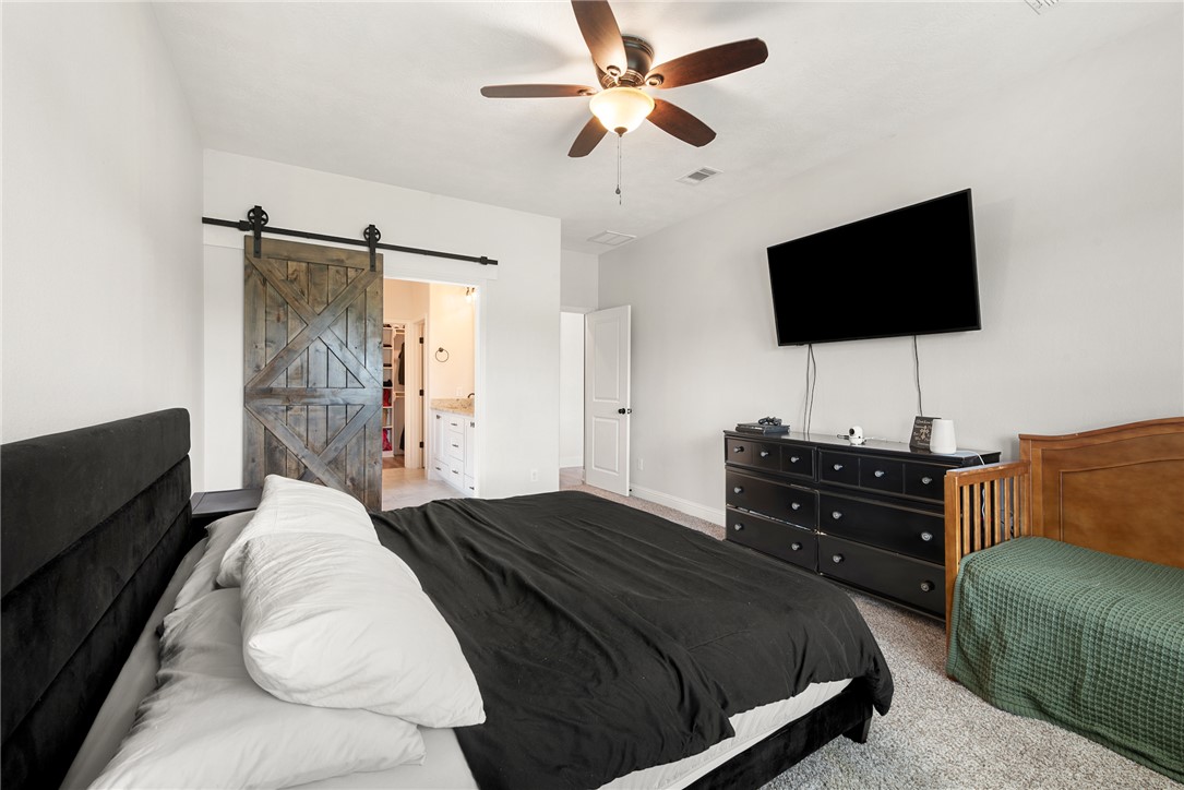 401 Brazos Bend Property Photo 10