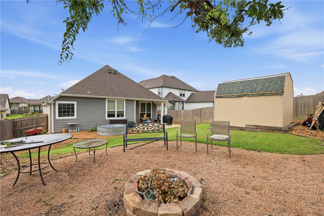 915 Farm Path Property Photo 15