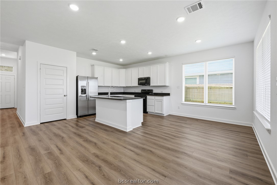 2404 Rooke Road Property Photo 10