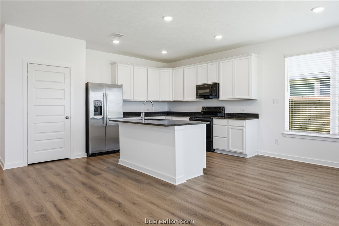 2404 Rooke Road Property Photo 11