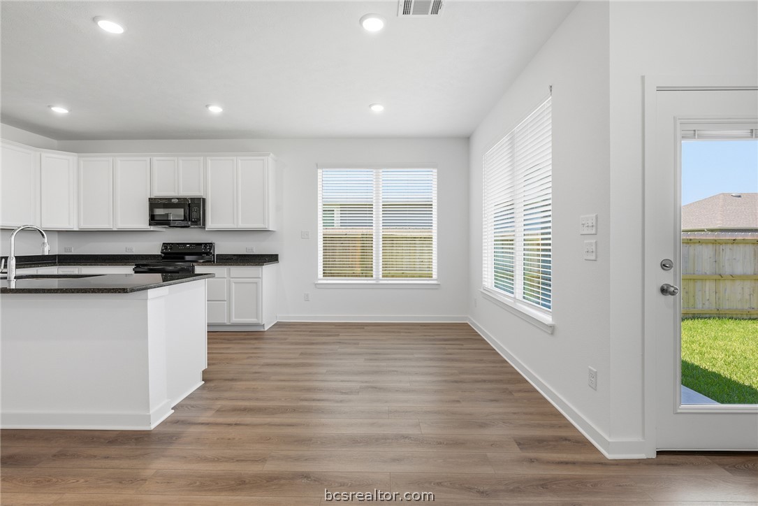 2404 Rooke Road Property Photo 12