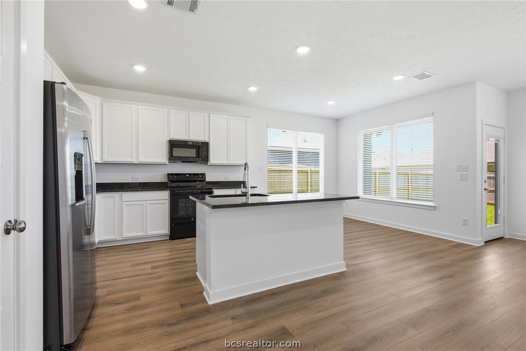 2404 Rooke Road Property Photo 13