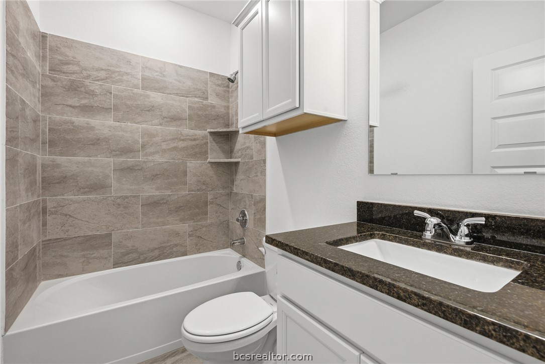 2404 Rooke Road Property Photo 27