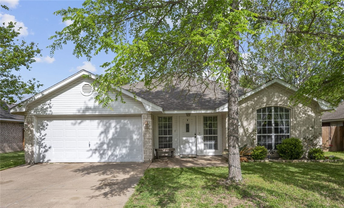 1211 Mullins Court Property Photo 1