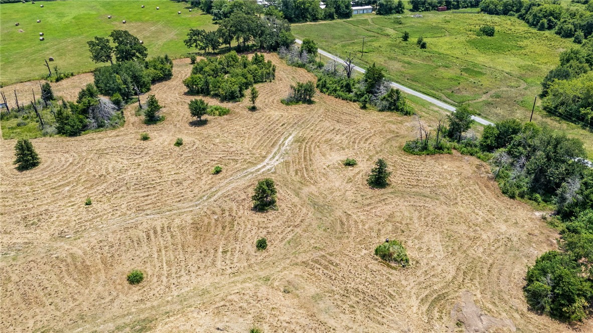 995 Diserens Road Property Photo 3