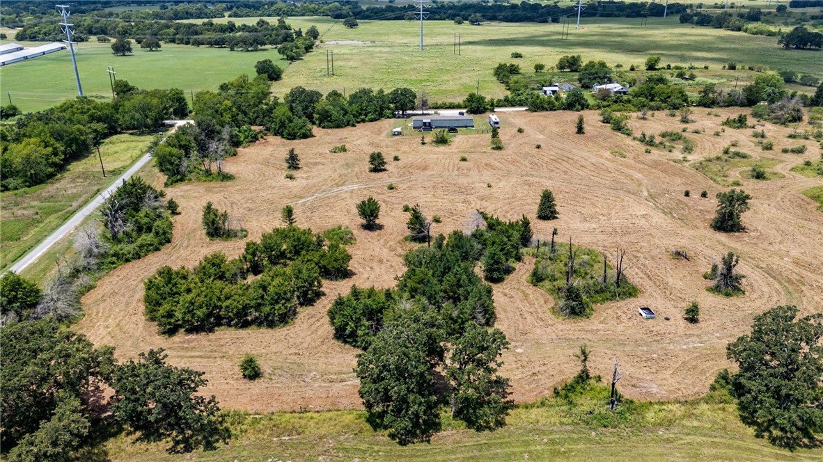 995 Diserens Road Property Photo 4