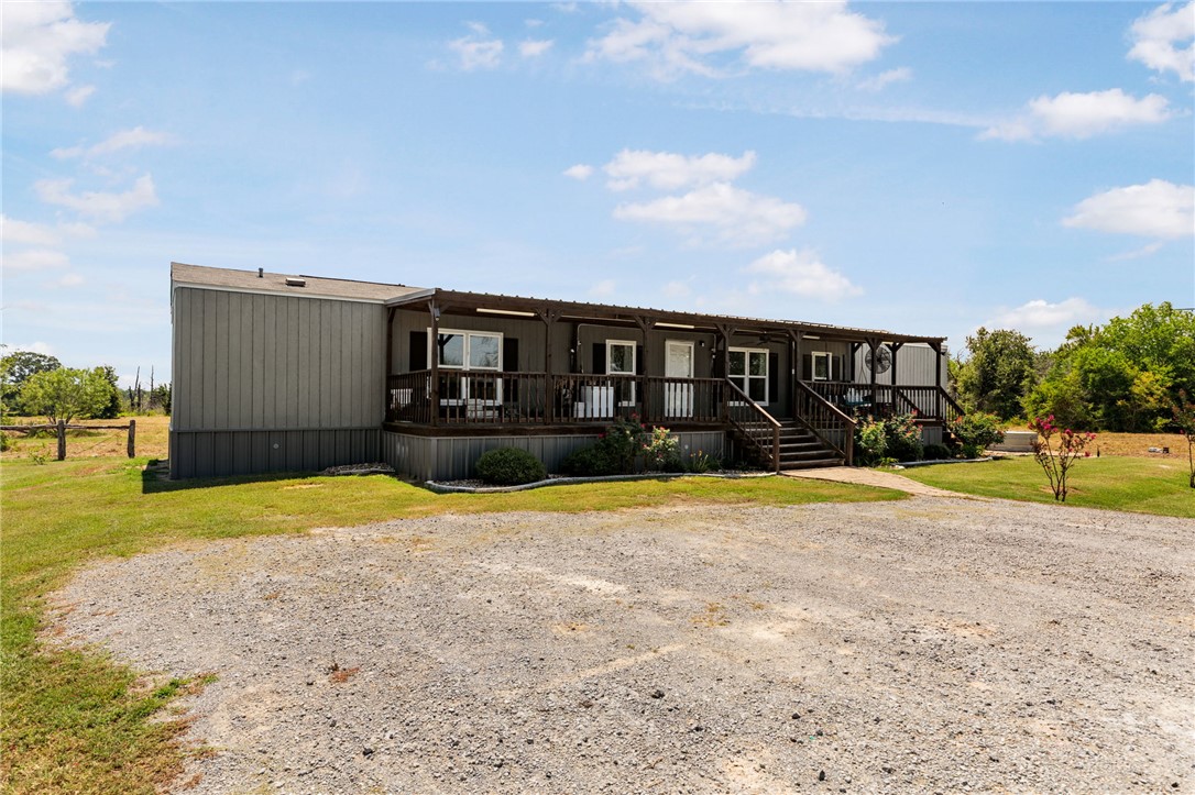 995 Diserens Road Property Photo 10