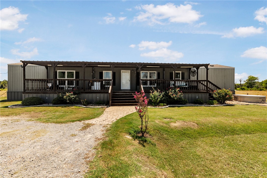 995 Diserens Road Property Photo 11