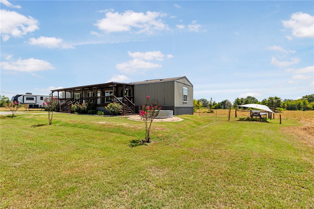 995 Diserens Road Property Photo 12