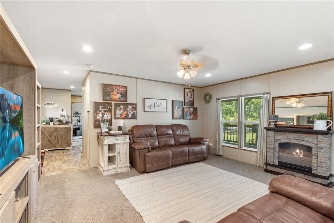 995 Diserens Road Property Photo 17