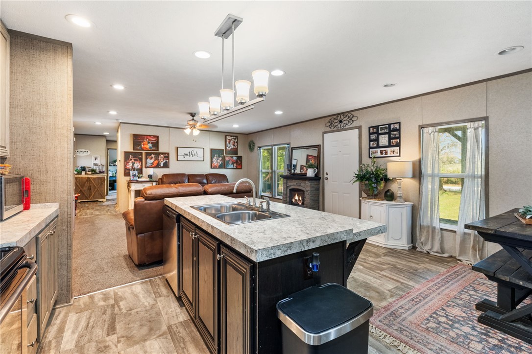 995 Diserens Road Property Photo 20