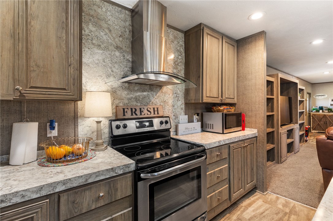 995 Diserens Road Property Photo 21