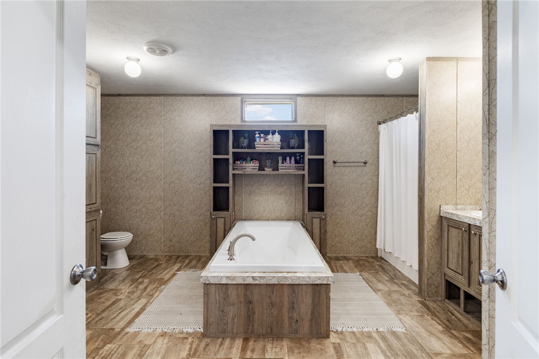 995 Diserens Road Property Photo 28