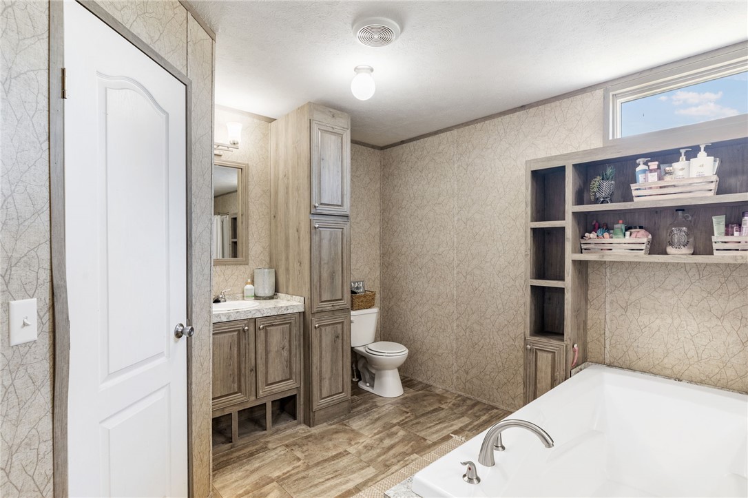 995 Diserens Road Property Photo 29