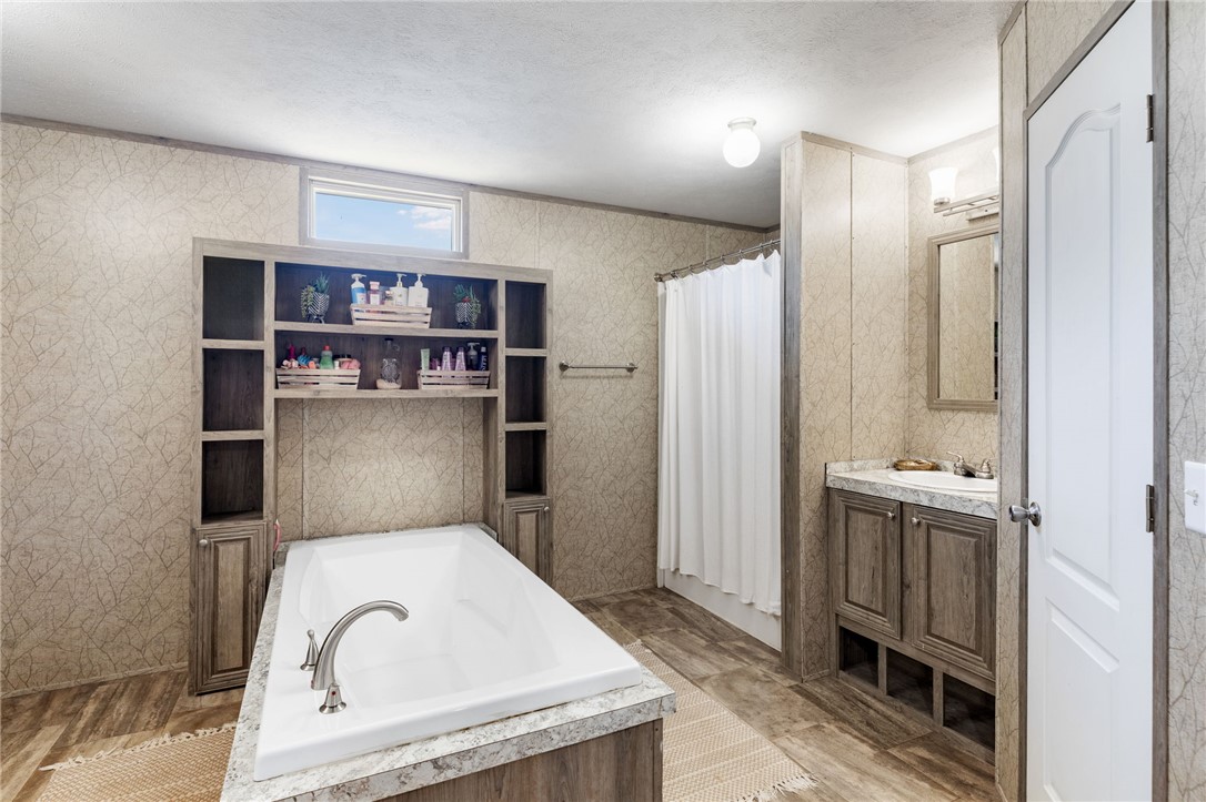 995 Diserens Road Property Photo 30