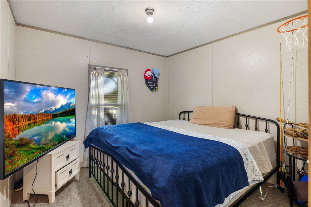 995 Diserens Road Property Photo 33
