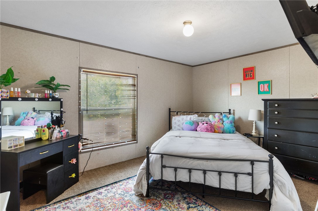995 Diserens Road Property Photo 34