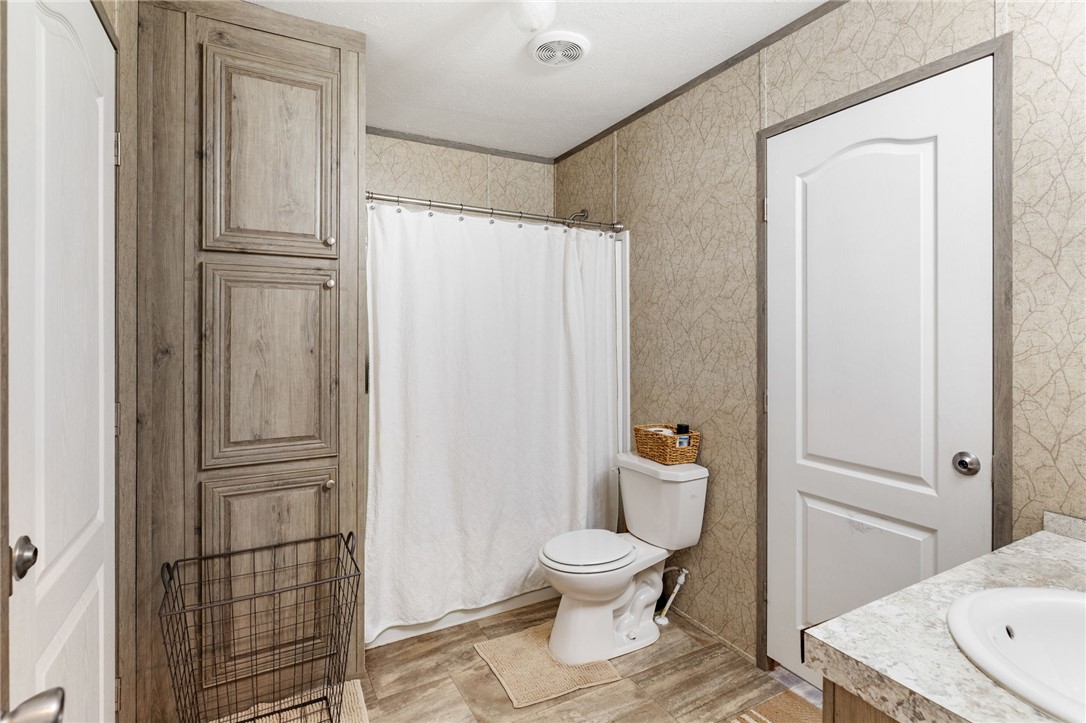 995 Diserens Road Property Photo 35