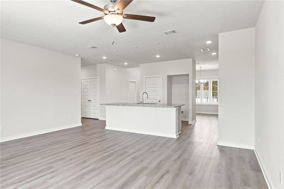 1388 Kingsgate Drive Property Photo 15