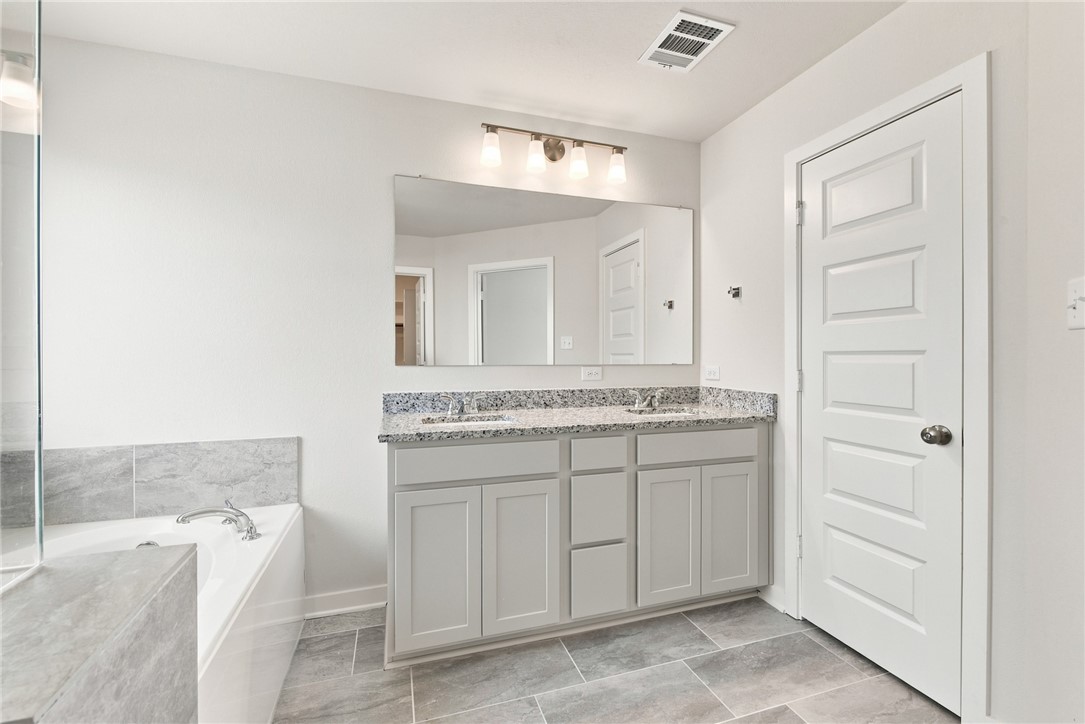 1388 Kingsgate Drive Property Photo 24