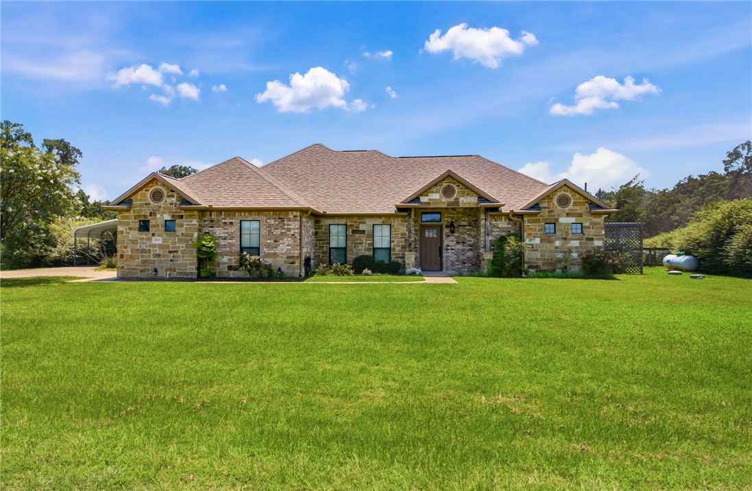 8700 Tejas Ranch Loop Property Photo 1