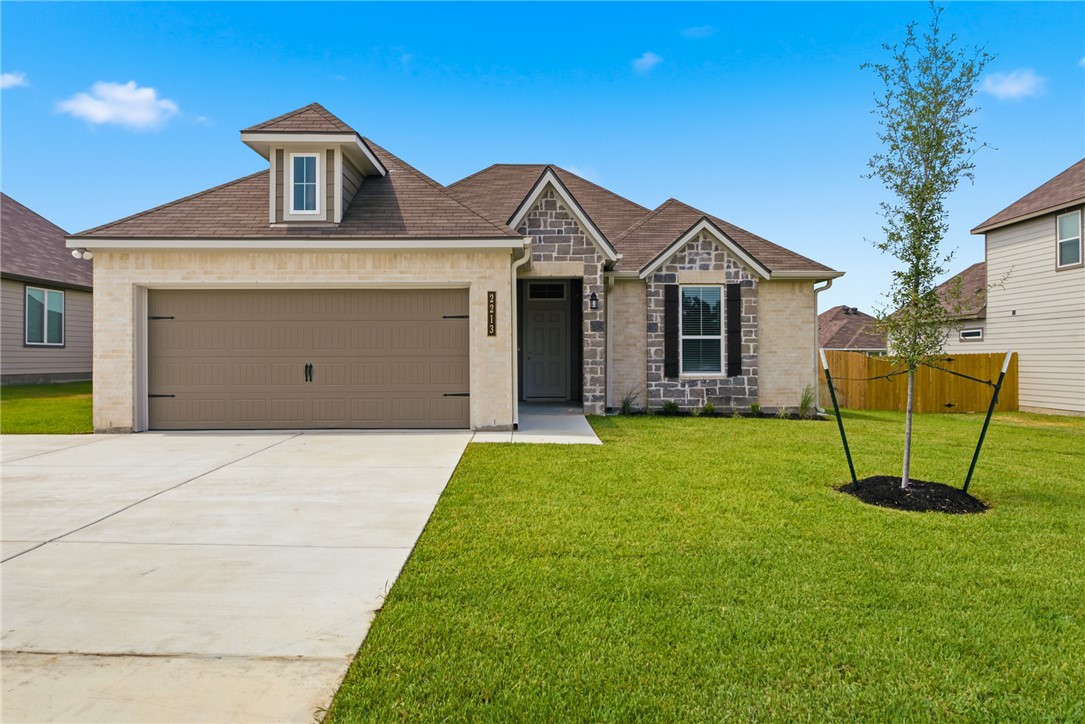 2213 Autumn Lake Drive Property Photo 1