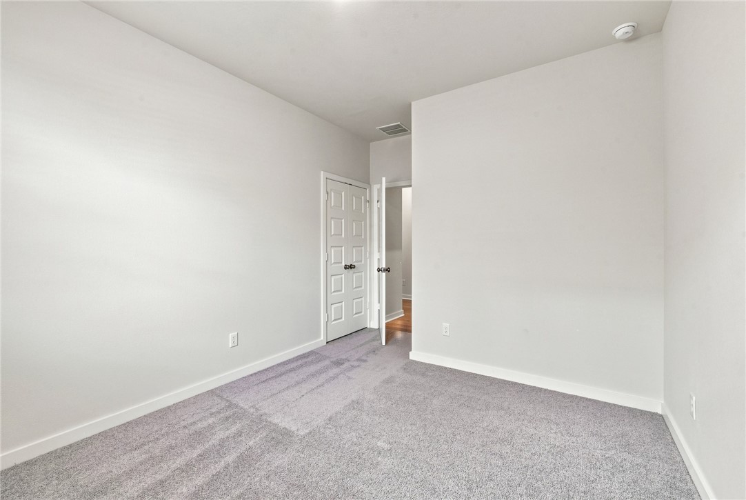 2213 Autumn Lake Drive Property Photo 7