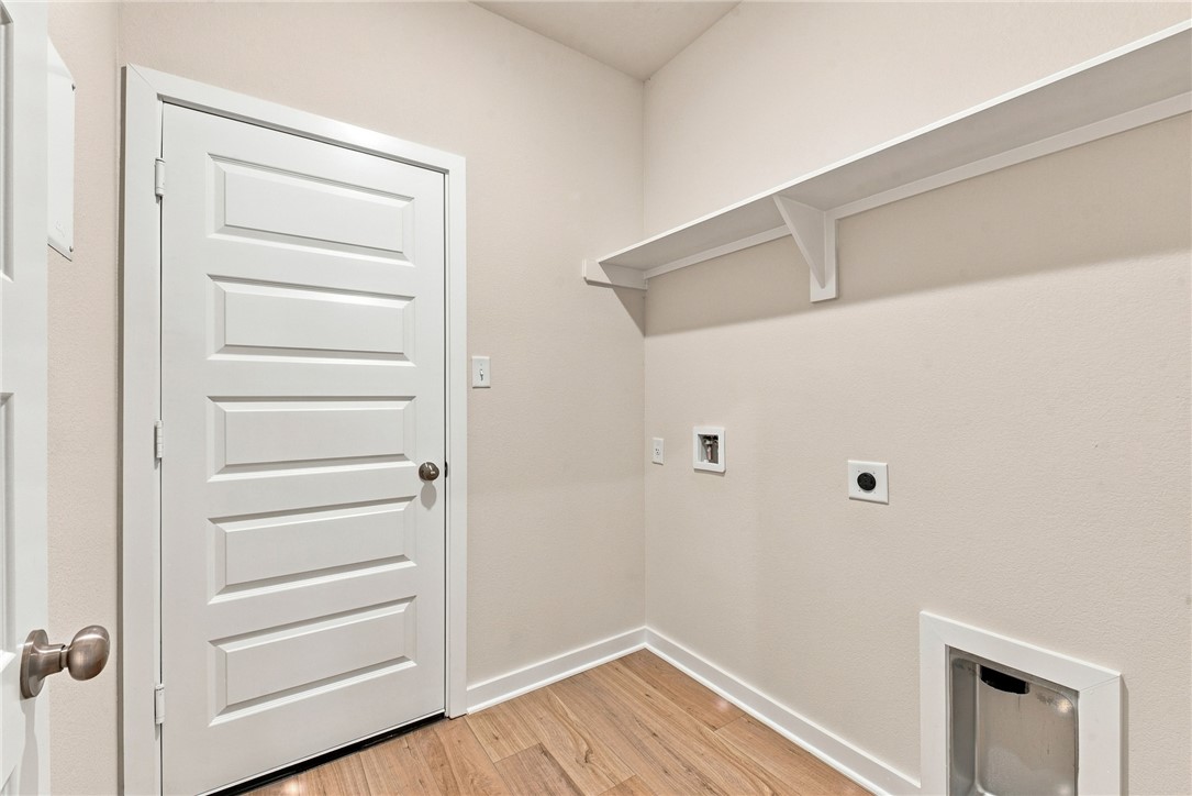 2213 Autumn Lake Drive Property Photo 26
