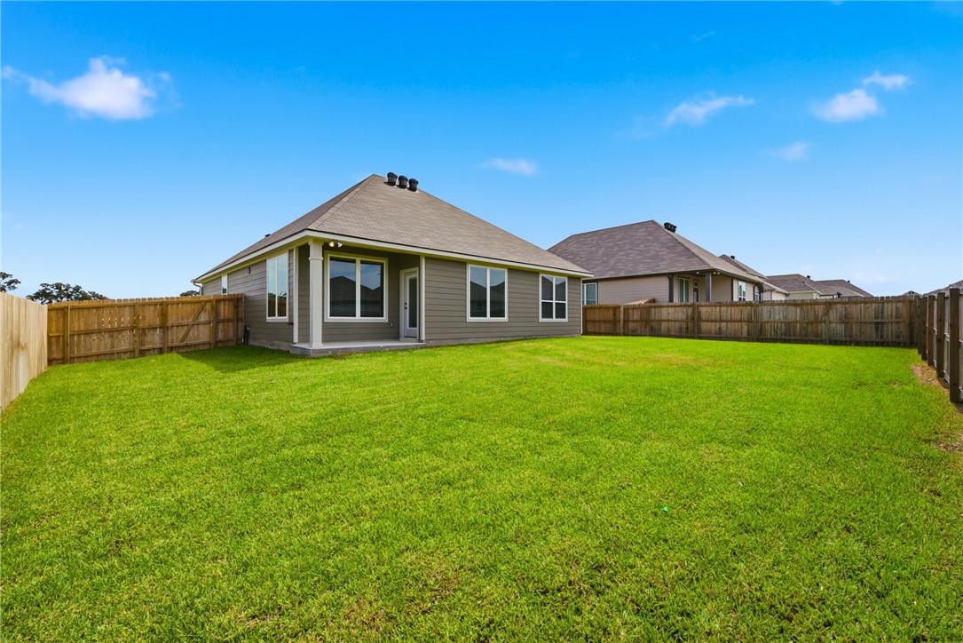 2213 Autumn Lake Drive Property Photo 27