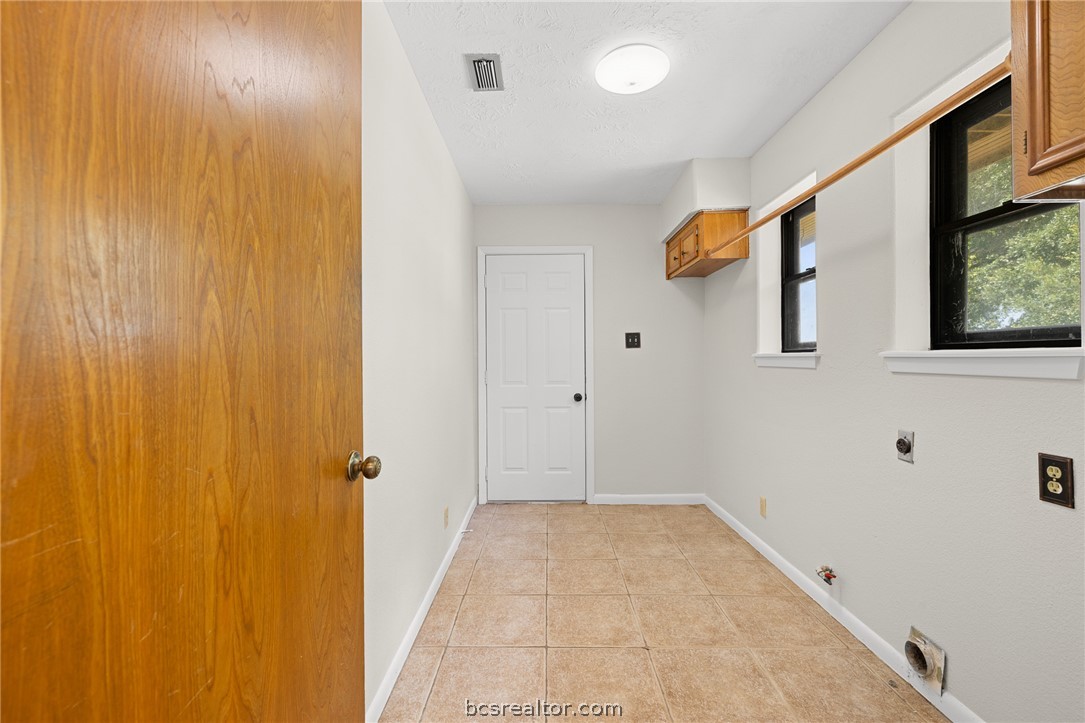 8277 Highway 90 South Highway Property Photo 28